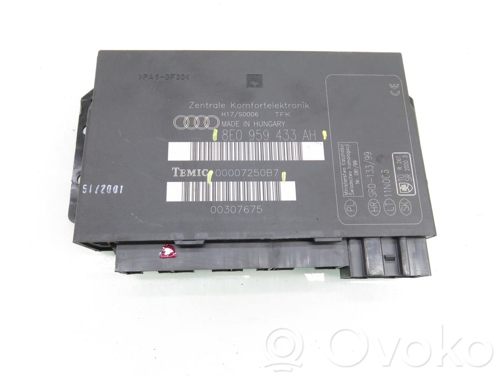 Audi A4 S4 B6 8E 8H Korin keskiosan ohjainlaite 
