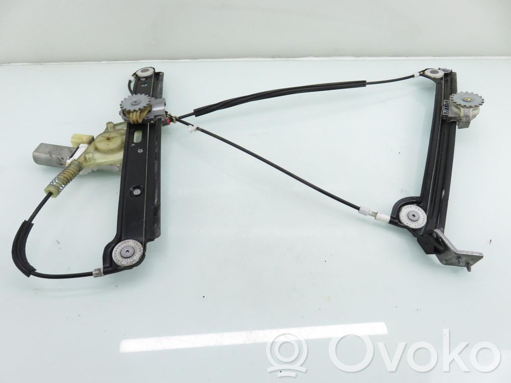 BMW 1 E81 E87 Priekšpusē elektriskā loga pacelšanas mehānisma komplekts 