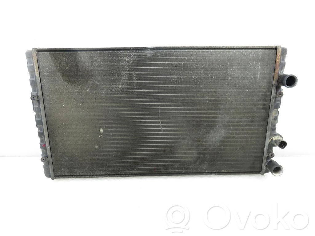 Volkswagen Polo III 6N 6N2 6NF Radiator lichid răcire 