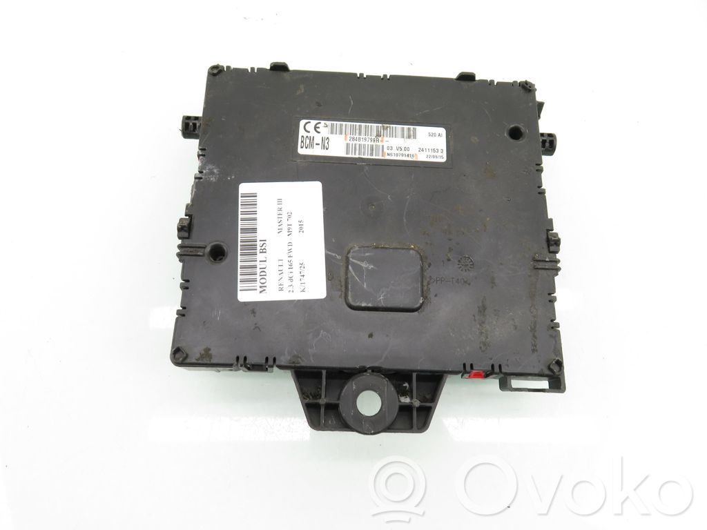 Renault Master III Korin keskiosan ohjainlaite 