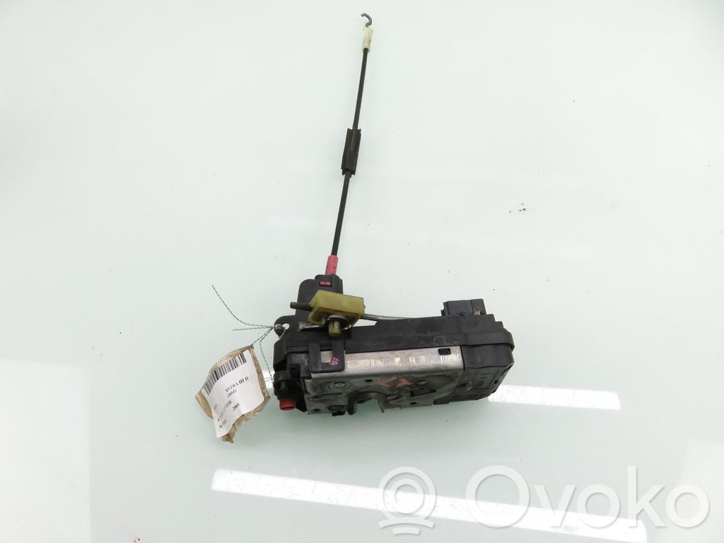 Opel Astra H Rear door lock 