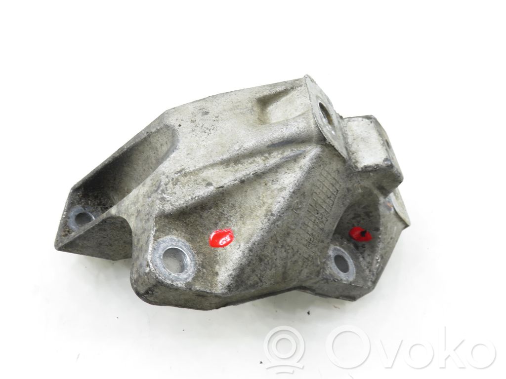 Volkswagen Golf IV Pārnesumkārbas stiprinājuma kronšteins 