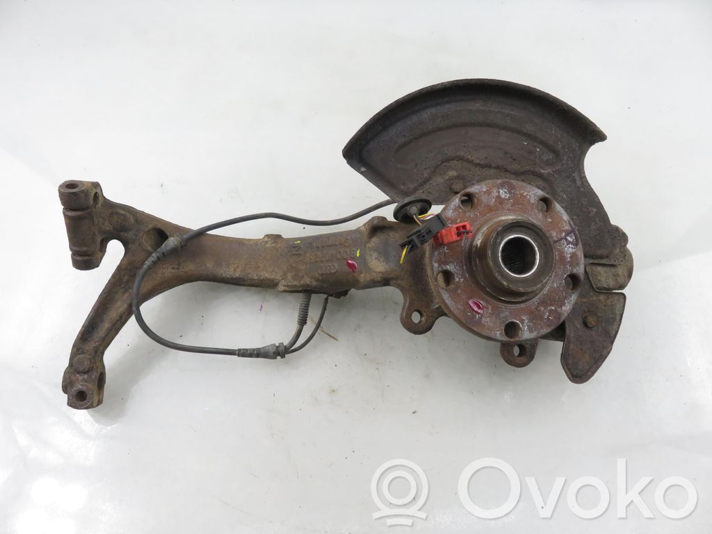 Volkswagen PASSAT B5.5 Achsschenkel vorne 