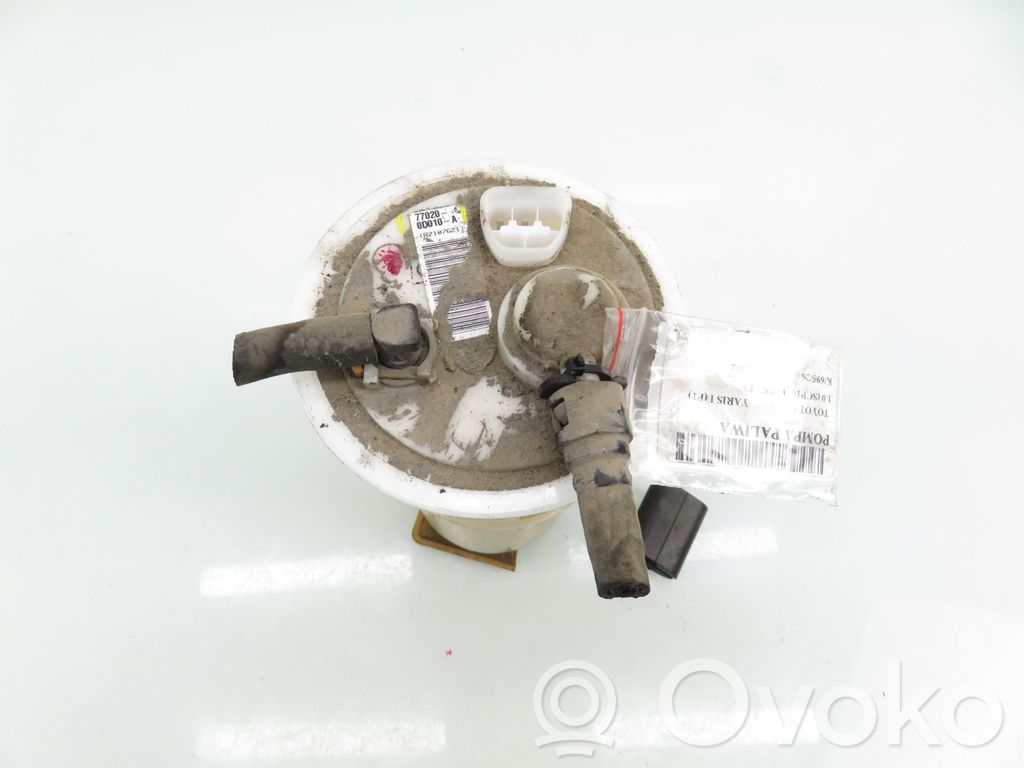 Toyota Yaris Bomba interna de combustible 