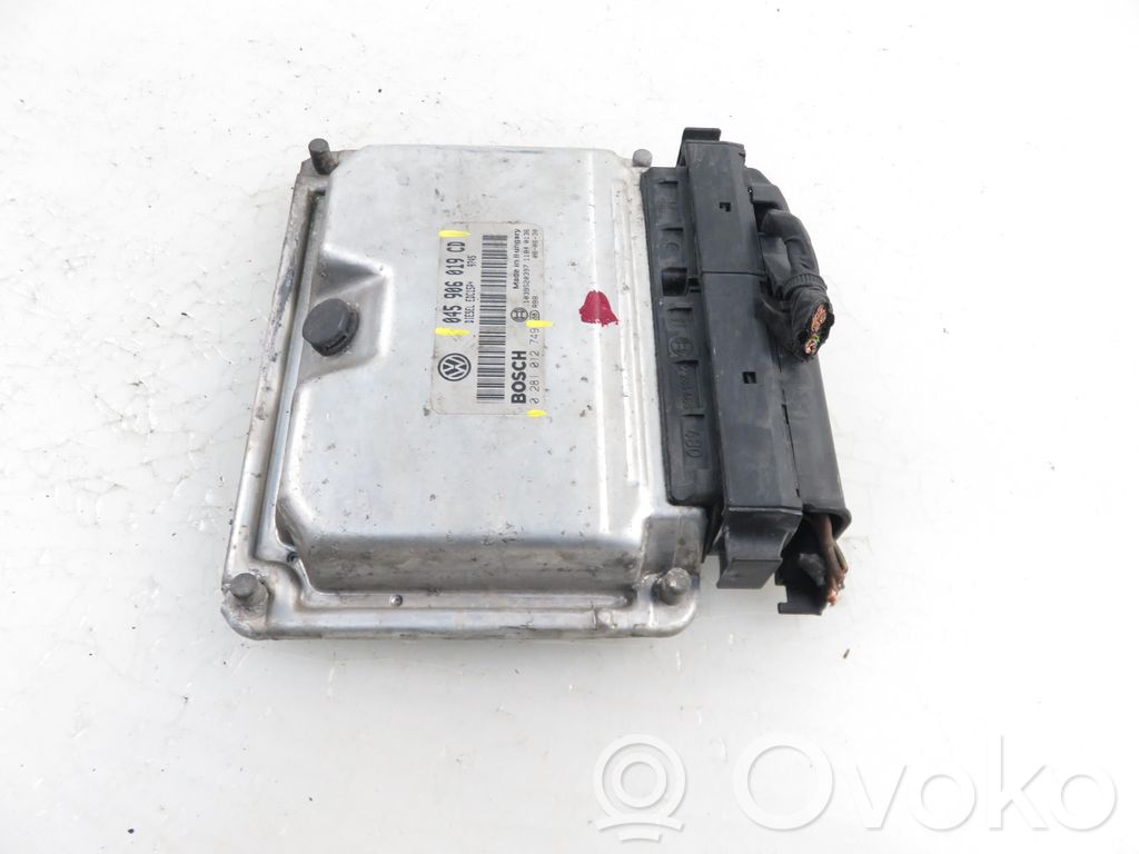 Skoda Fabia Mk2 (5J) Unitate/modul de control motor 