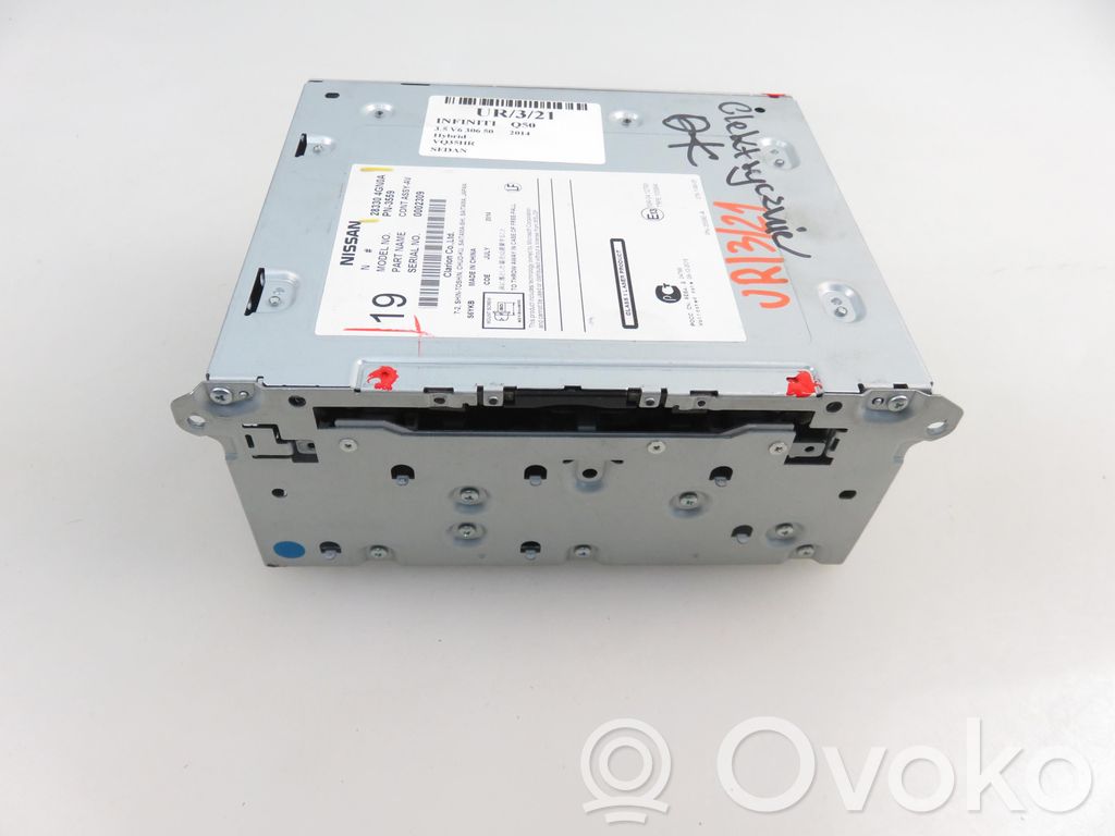 Infiniti Q50 Radio / CD-Player / DVD-Player / Navigation