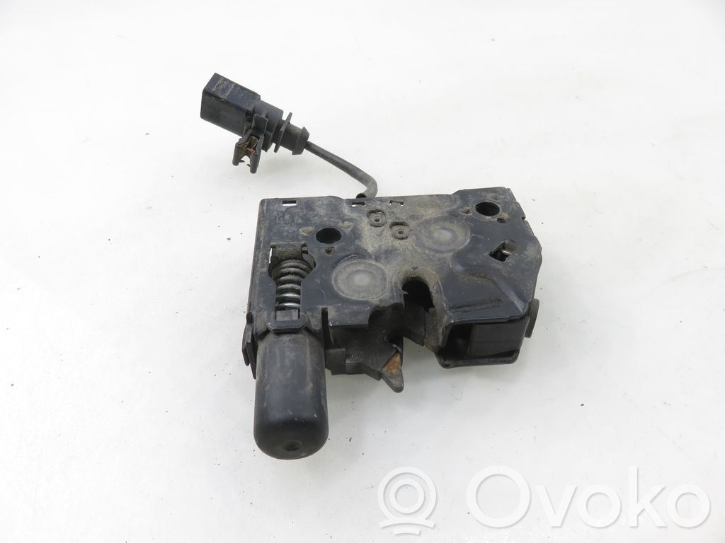 Opel Commodore C Spyna variklio dangčio