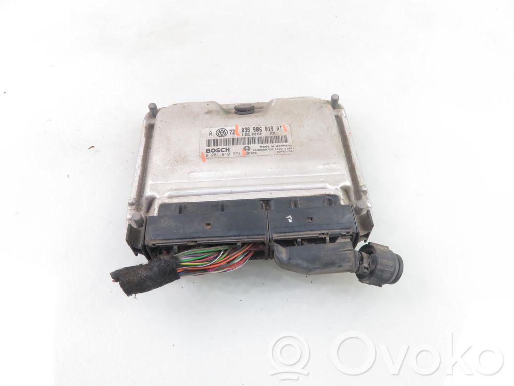 Volkswagen Golf IV Unitate/modul de control motor 