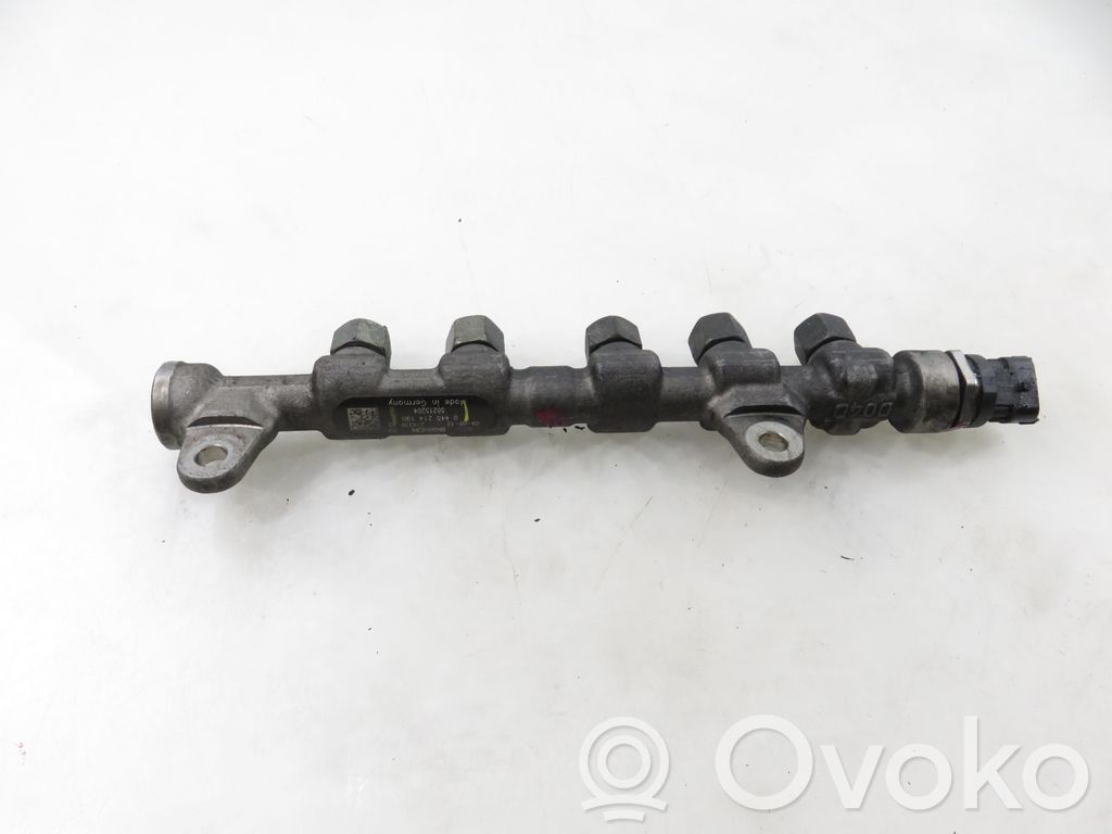 Fiat Croma Kraftstoffverteiler Einspritzleiste Verteilerrohr 