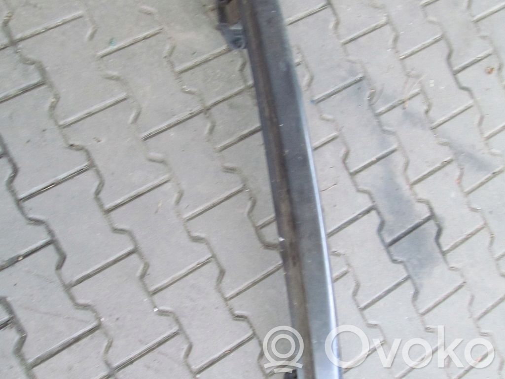 Seat Leon (1P) Poprzeczka zderzaka tylnego 
