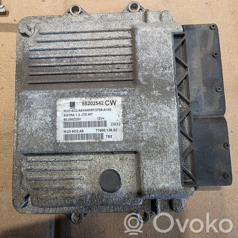 Opel Astra H Engine control unit/module 