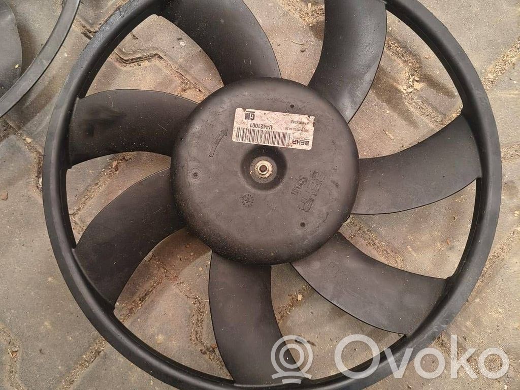 Opel Meriva B Osłona wentylatora chłodnicy 