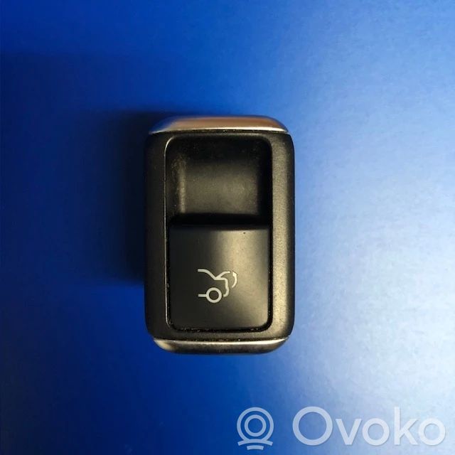 Tailgate/boot open switch button   A2129059200