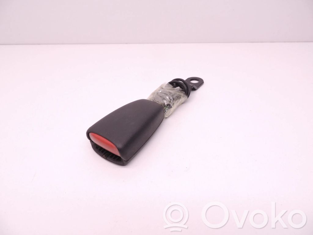 Hebilla del cinturón delantero   D57