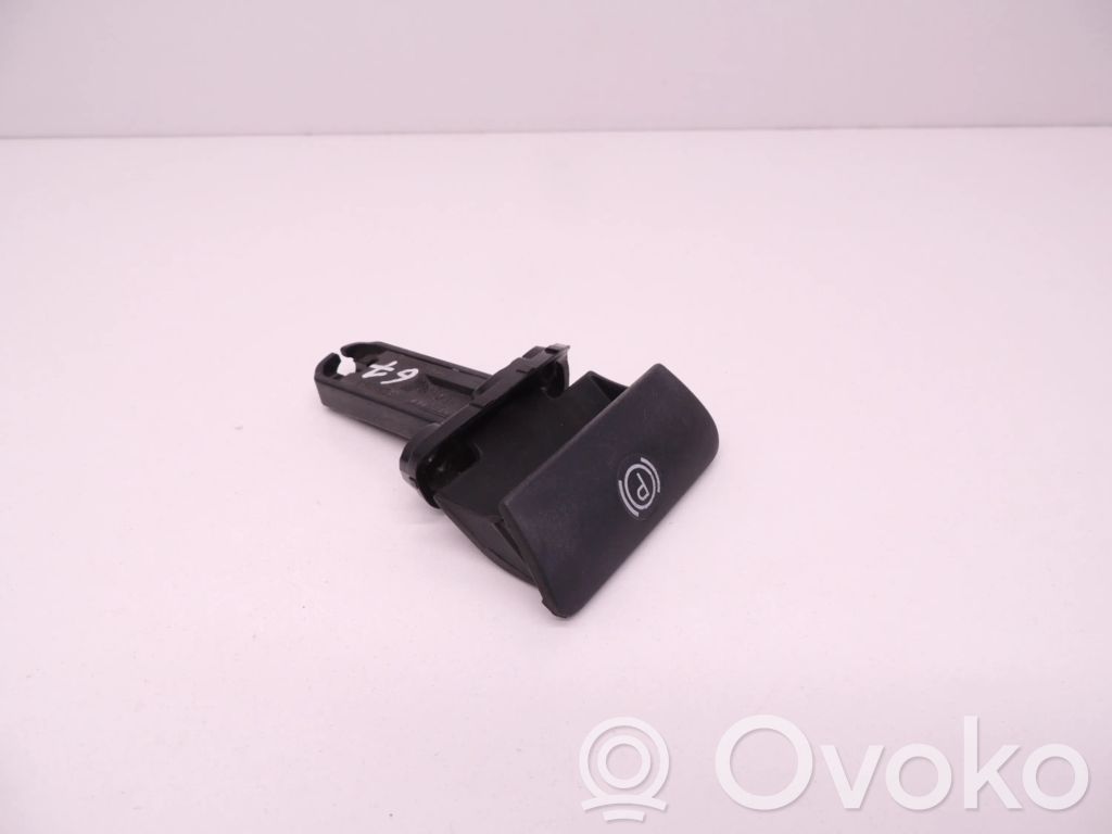 Volvo XC90 Rankinio atleidimo rankenėlė 