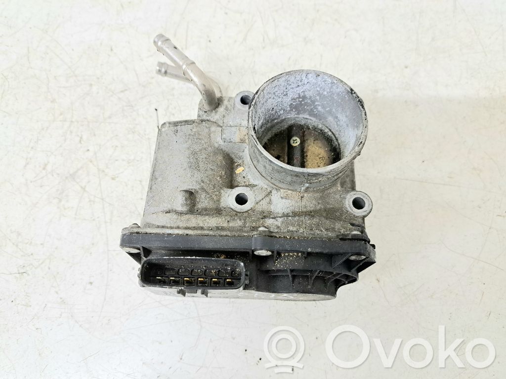 Toyota Corolla E120 E130 Droseļvārsts 
