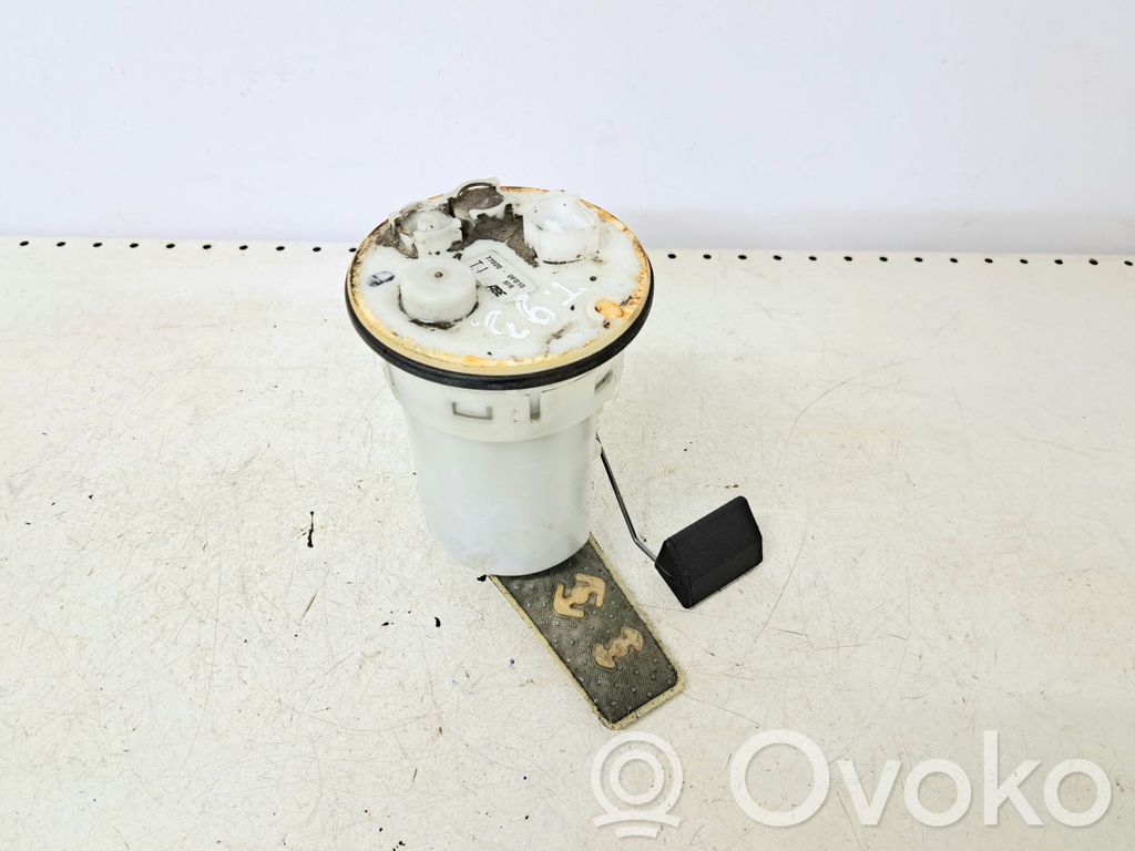 Toyota Corolla Verso AR10 Bomba interna de combustible 