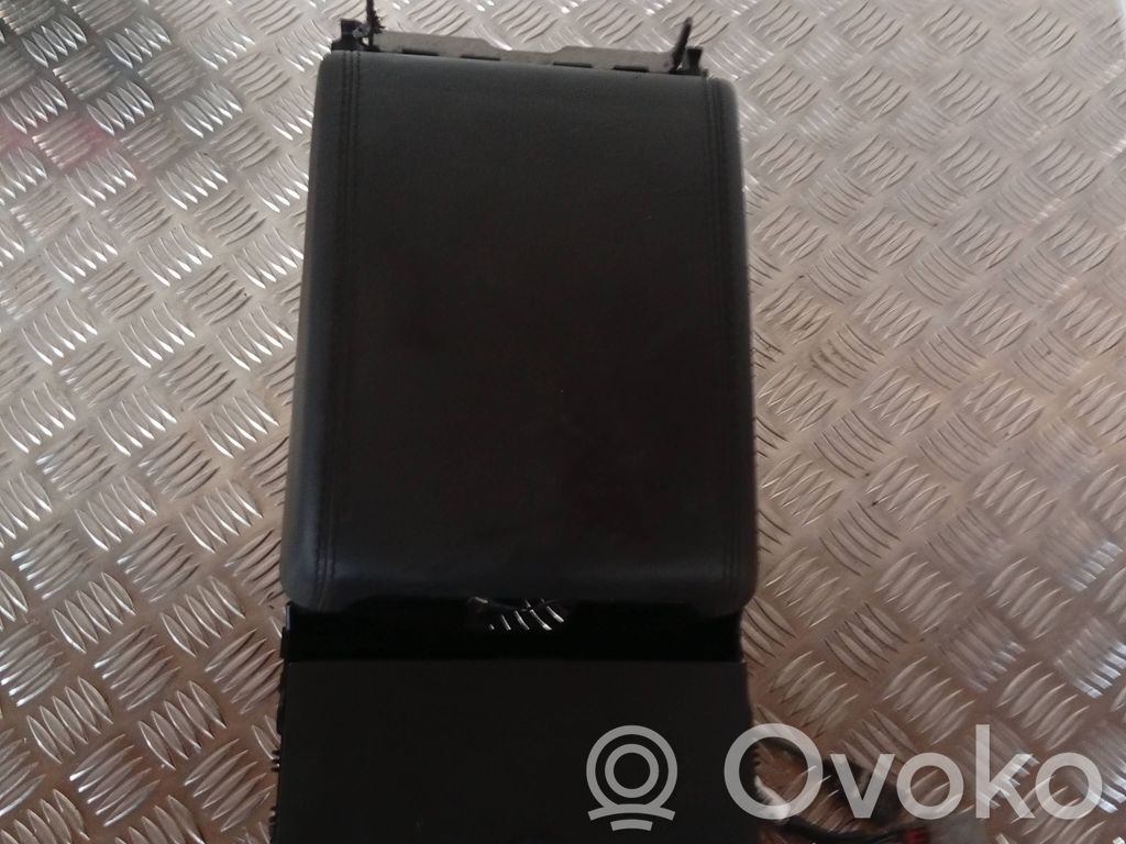 Armrest   190413,105092032C,B0008469