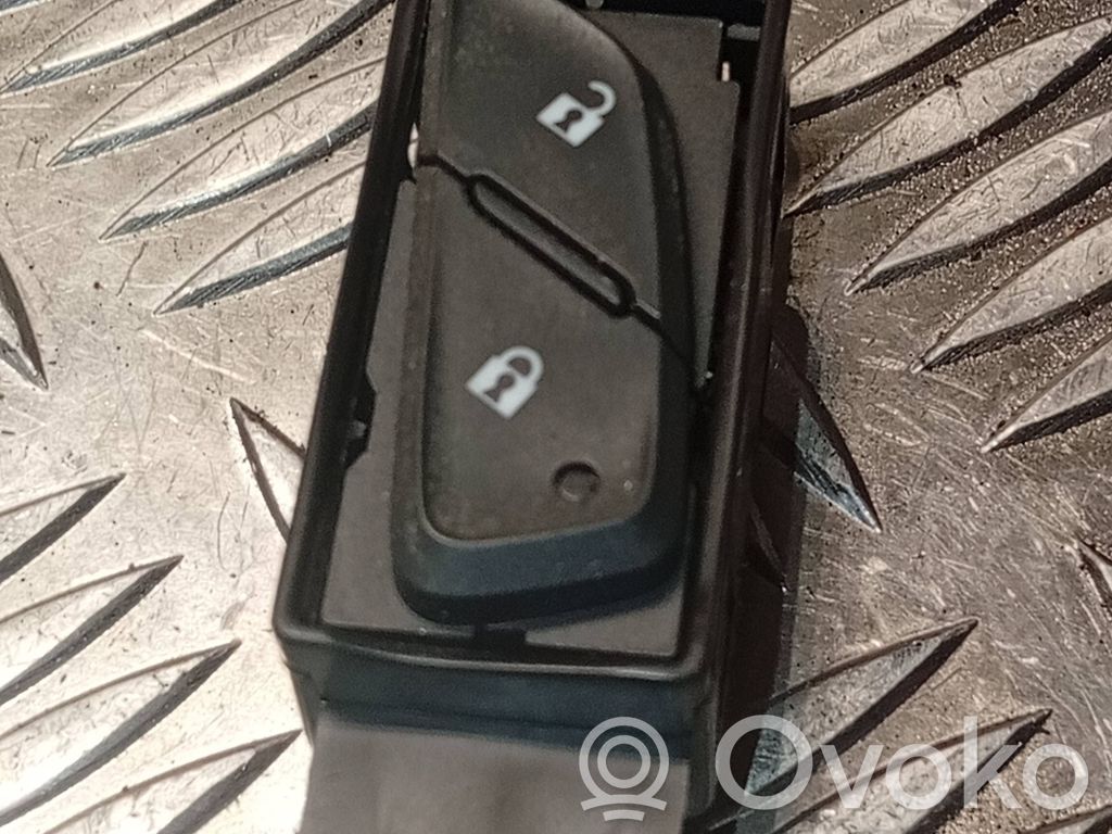 Chevrolet Corvette Central locking switch button 