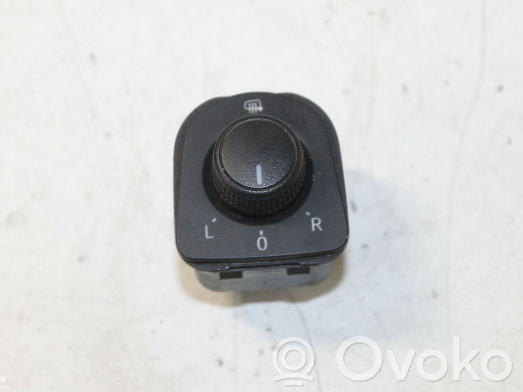 Seat Leon (5F) Wing mirror switch 