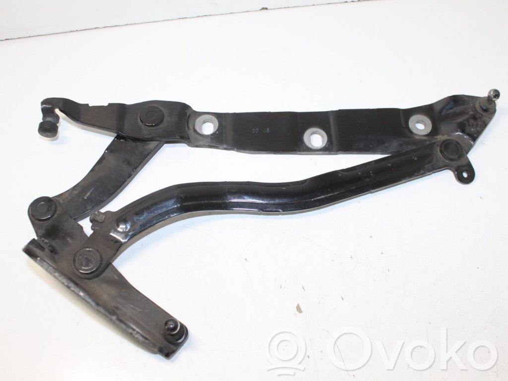 Tailgate/trunk/boot hinge   4E0827299F