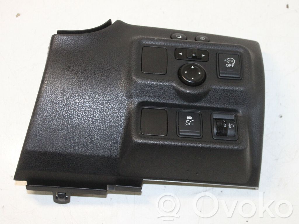 Nissan Note (E12) Interruptor del espejo lateral 