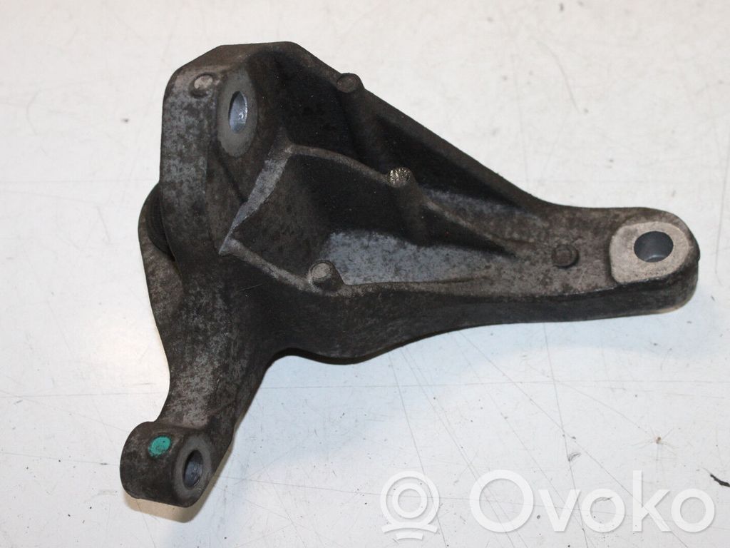 Engine mounting bracket   3M9T6P093AE