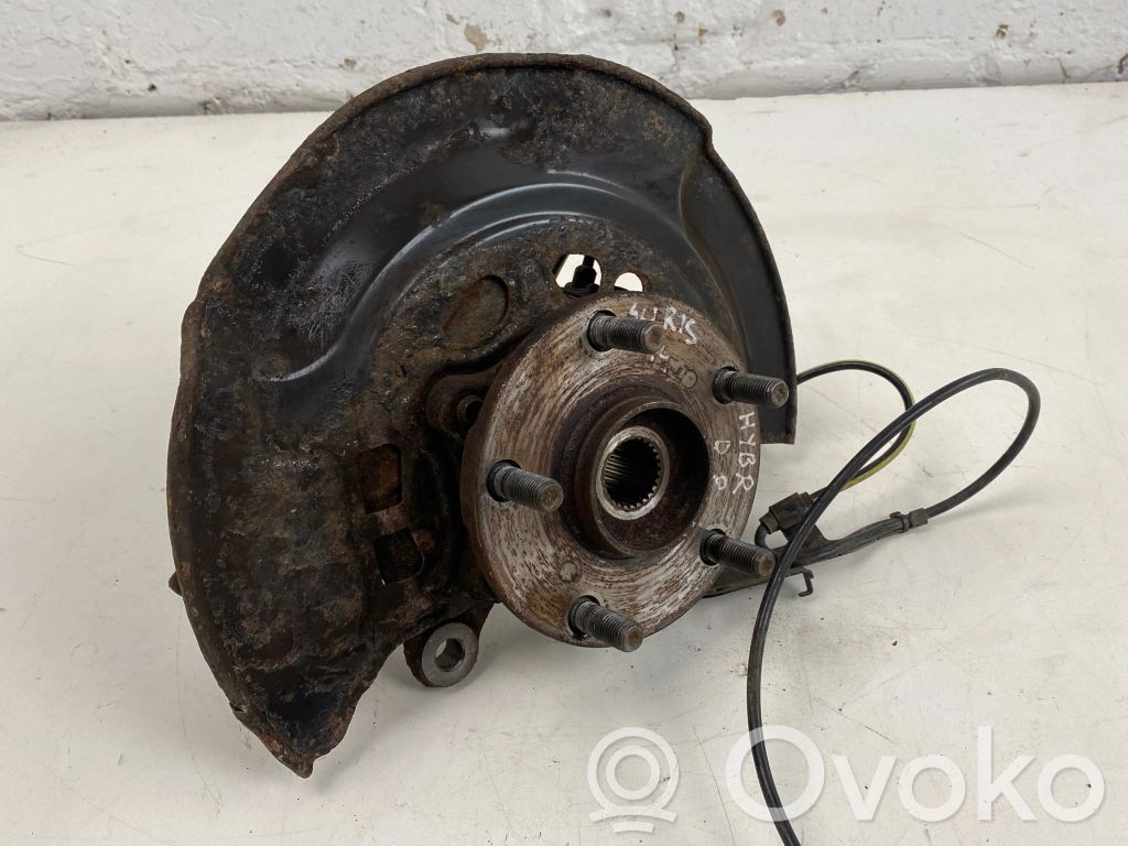 Toyota Auris E180 Front wheel hub 