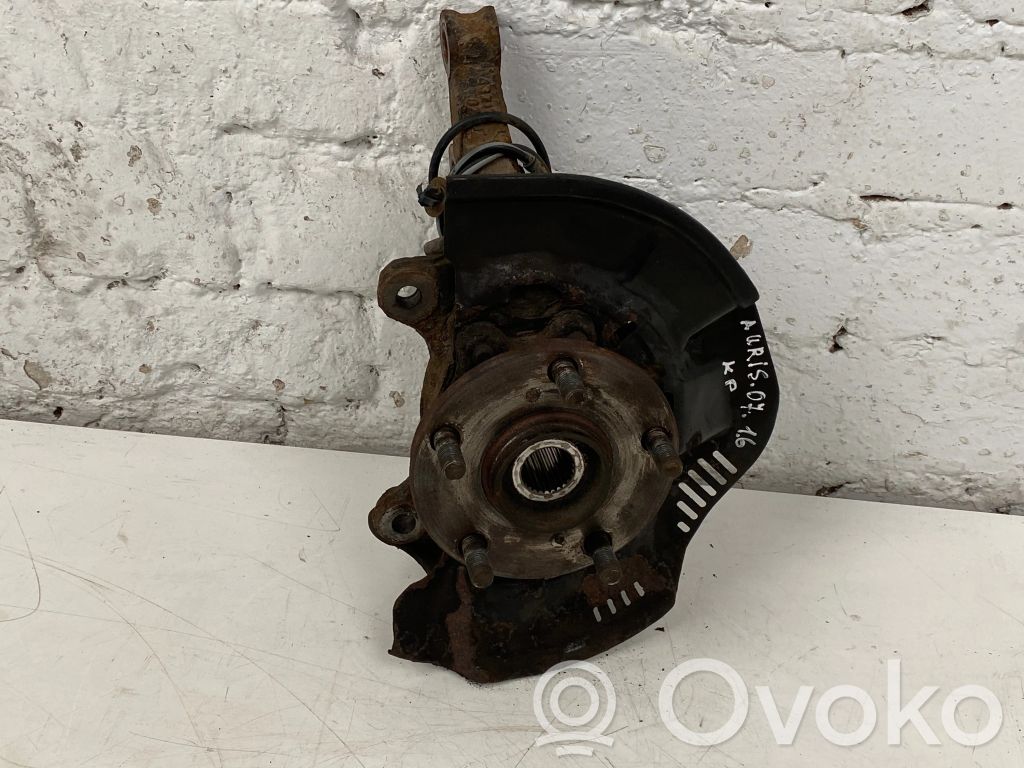 Toyota Auris 150 Front wheel hub spindle knuckle 