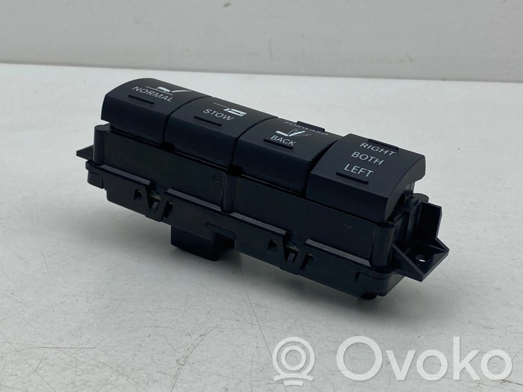 Seat control switch   68234024AA