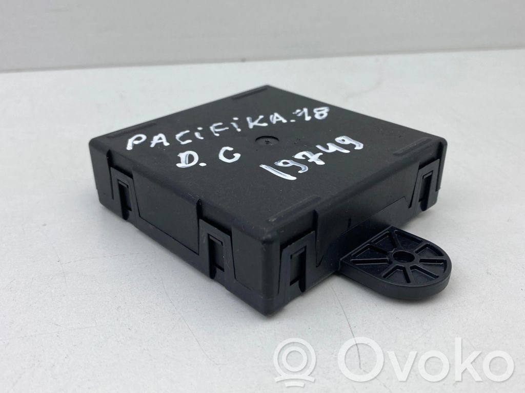 Unité de commande / module de porte coulissante   68225096AF,A2C7475250600,TRURF293704A2A