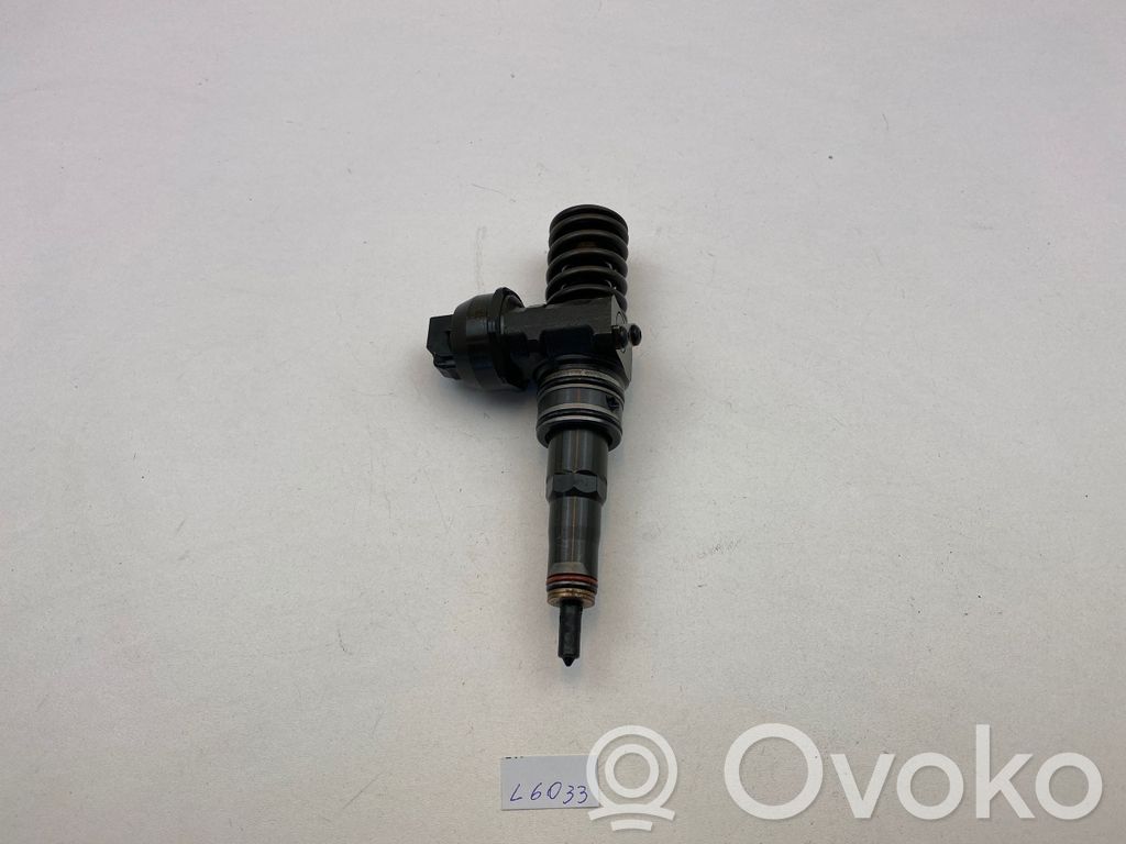 Volkswagen Caddy Inyector de combustible 