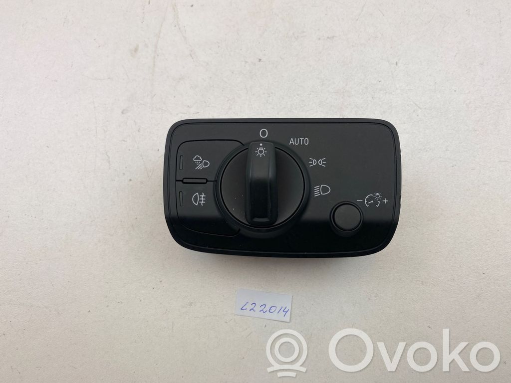 Audi Q2 - Light switch 