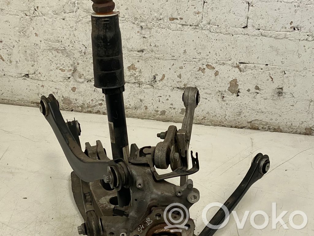 Audi A4 S4 B9 8W Braț cu fuzetă spate 
