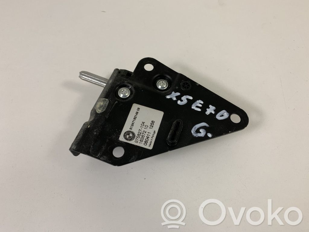 Loading door lock   975827104,16367210
