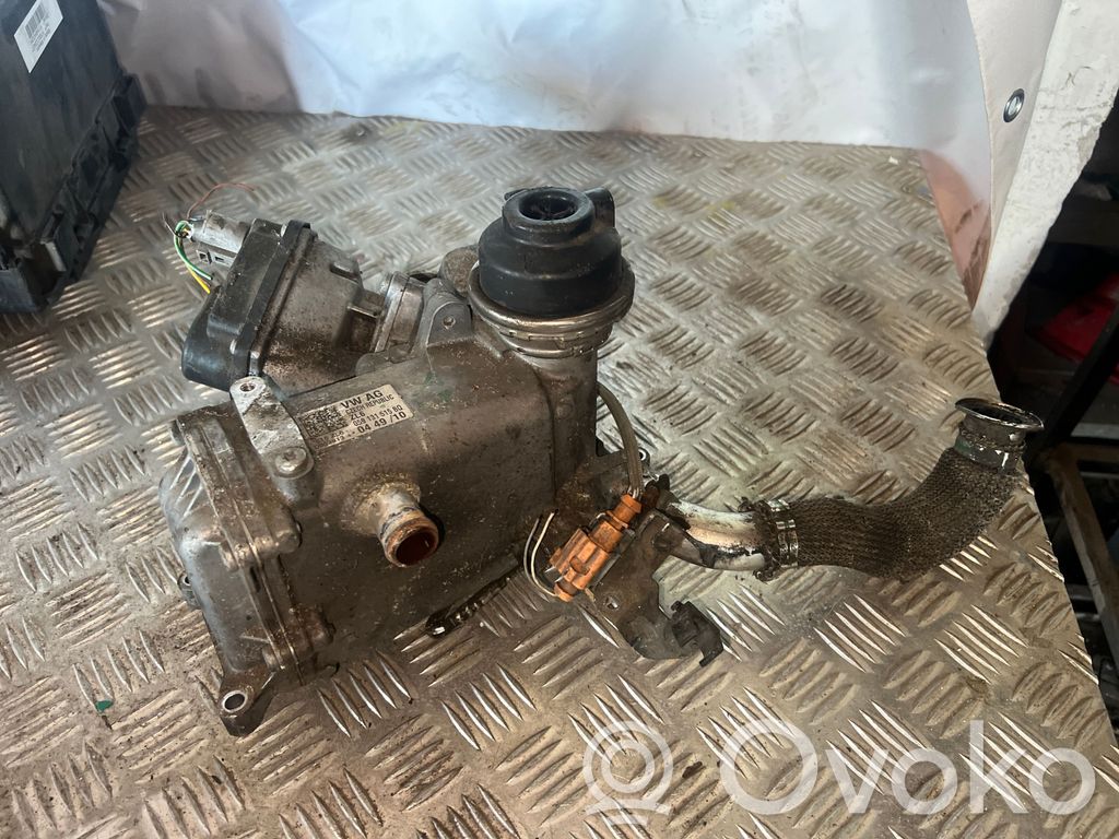 Audi A8 S8 D4 4H EGR aušintuvas 