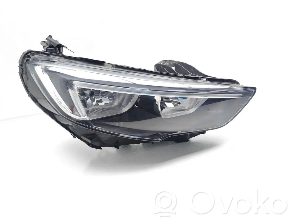 Opel Insignia B Scheinwerfer 
