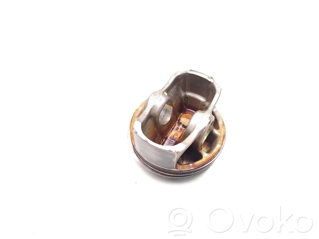 Toyota RAV 4 (XA50) Piston 