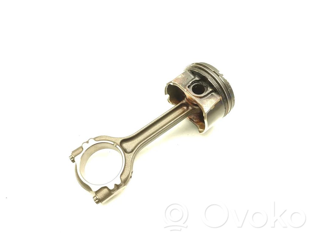 Mitsubishi Eclipse Cross Piston with connecting rod 