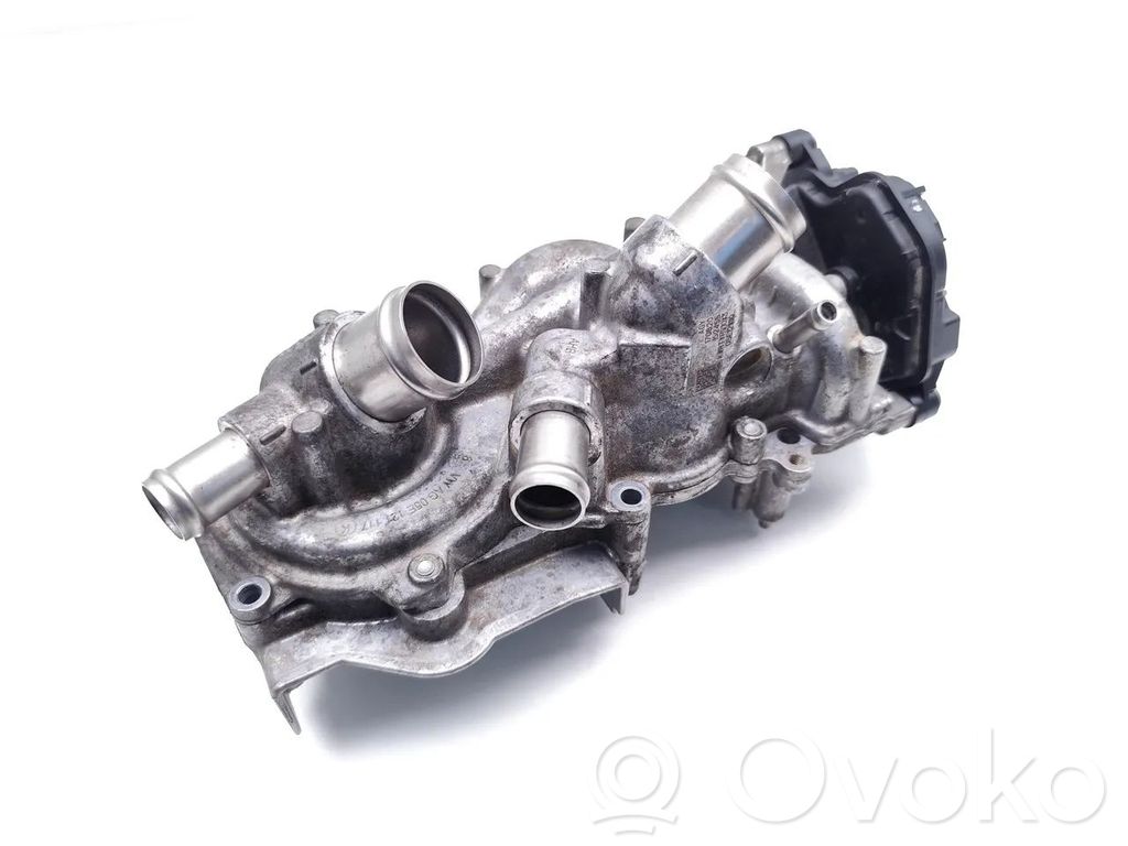 Volkswagen Golf VIII Vesipumppu 