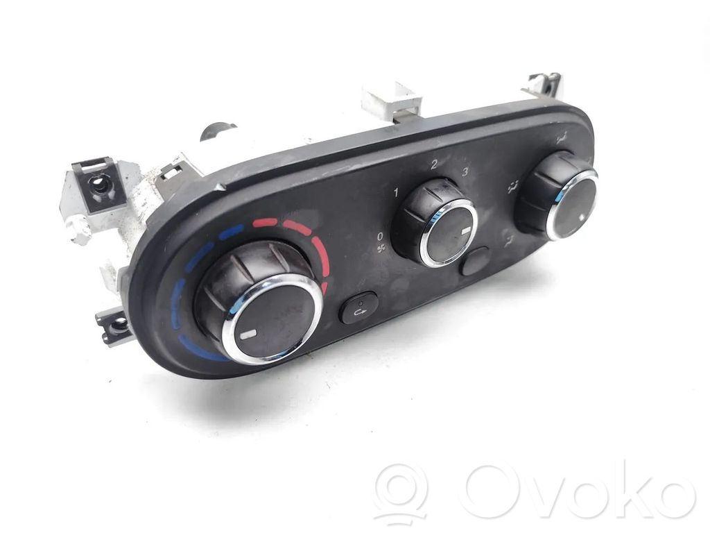 Iveco Daily 6th gen Climate control unit 