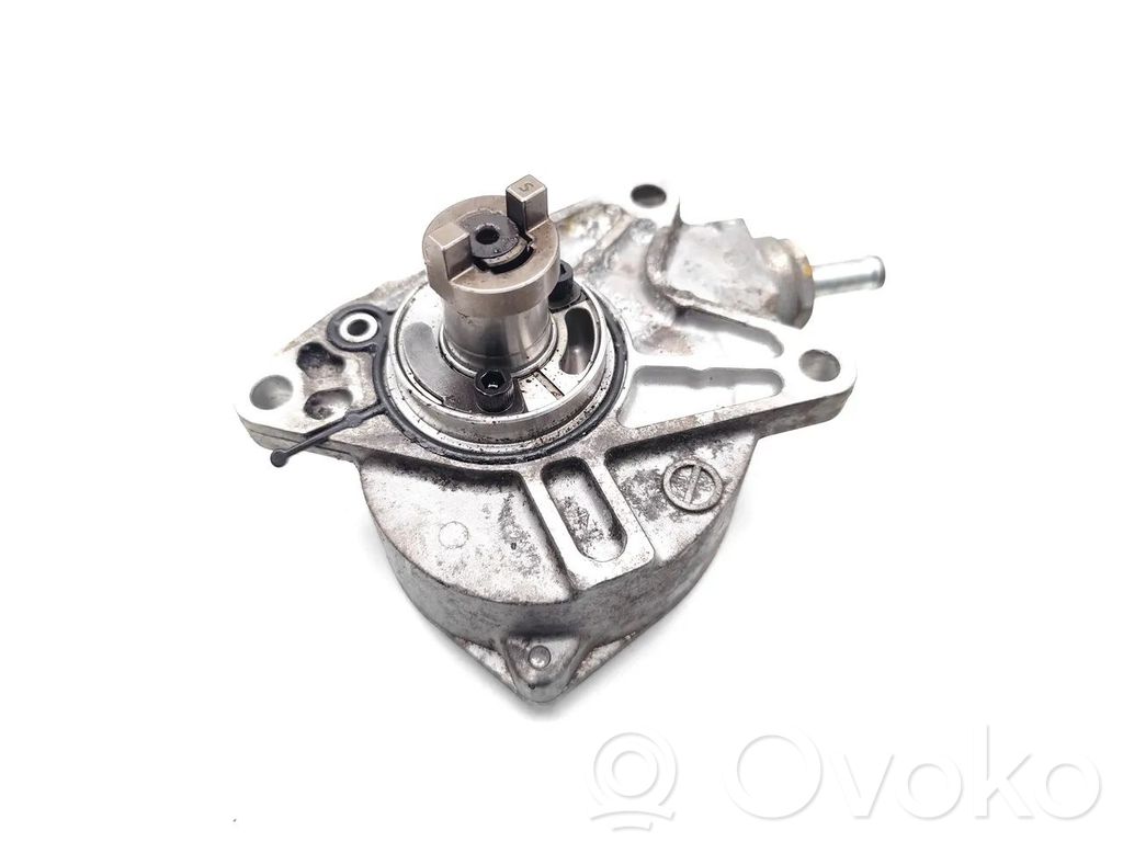 Isuzu D-Max Vacuum pump 