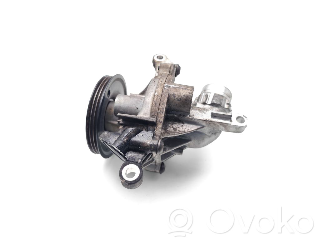 Volvo XC90 Vesipumppu 