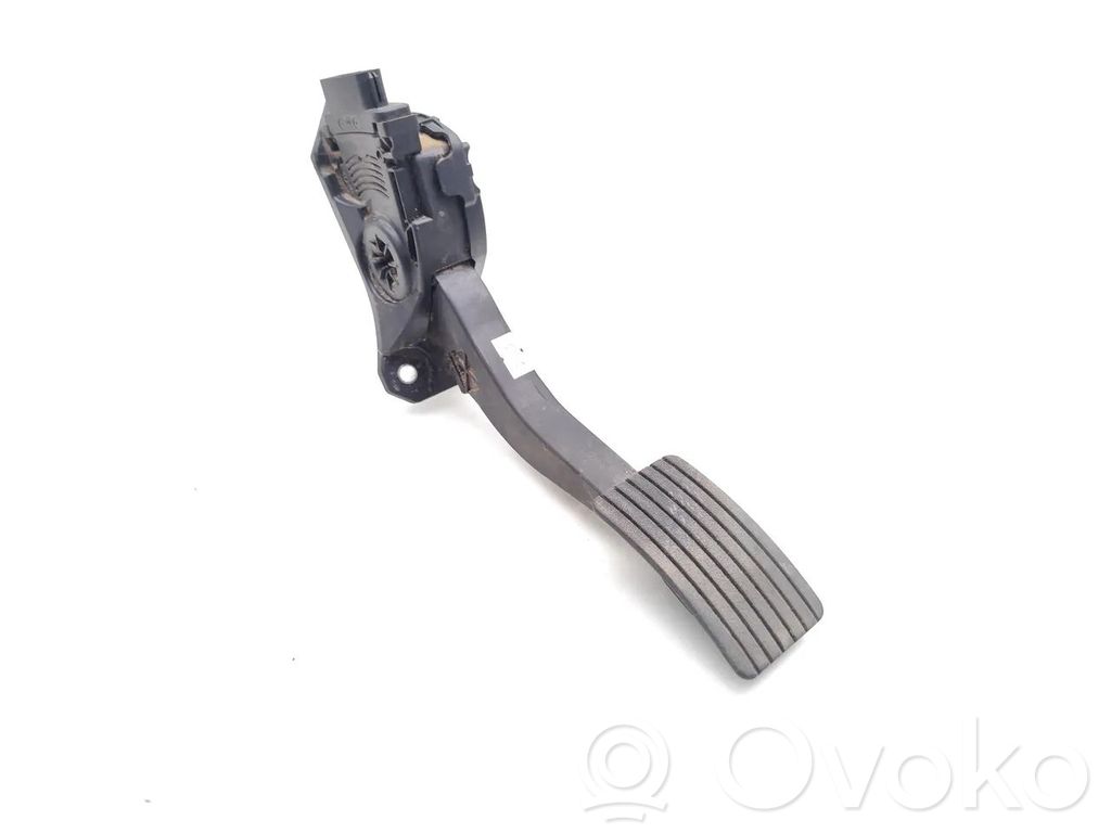Mitsubishi L200 Pedal del acelerador 