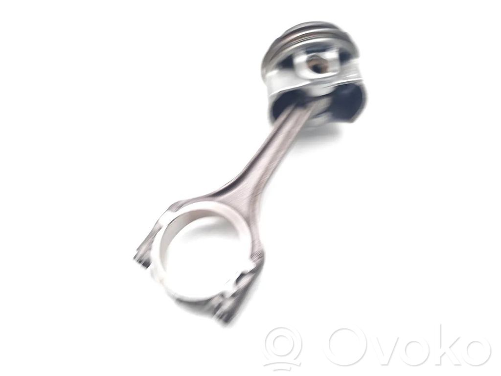 Volkswagen Golf Cross Piston with connecting rod 