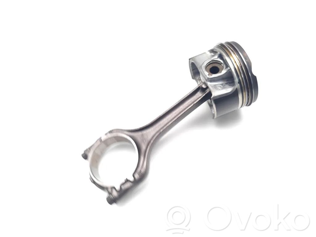 Volkswagen Golf Cross Piston with connecting rod 