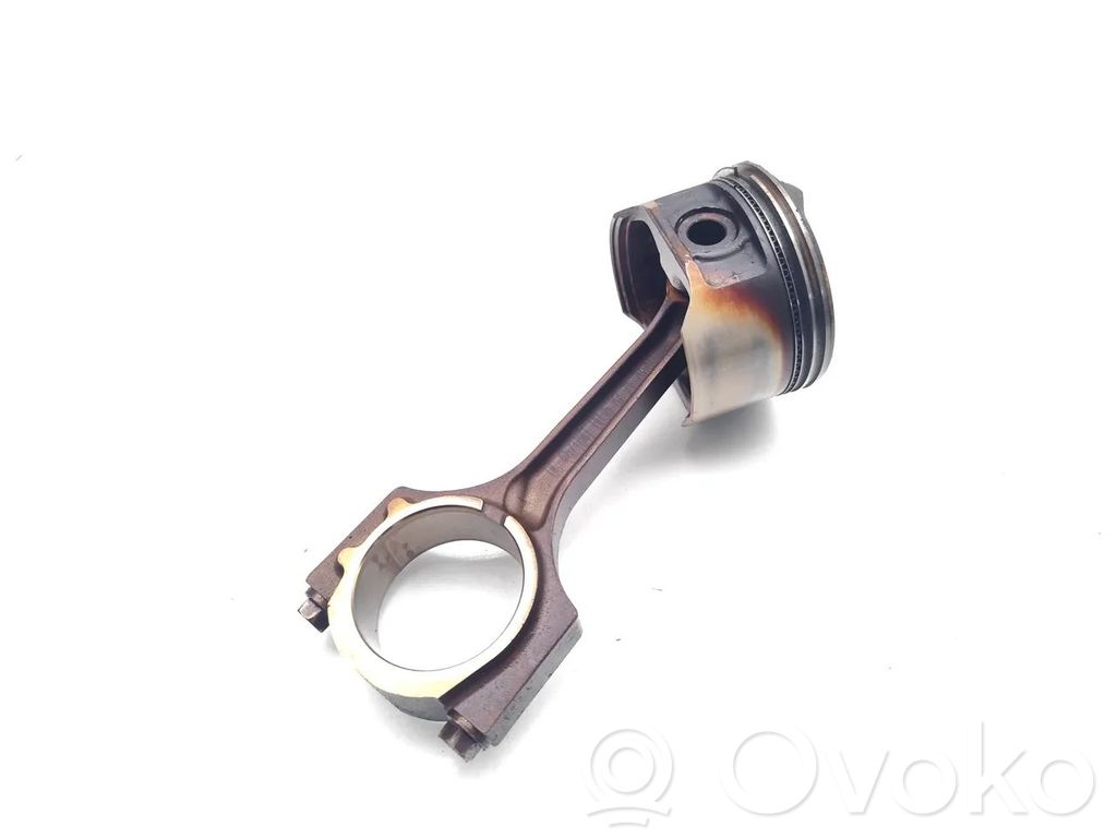 Chrysler PT Cruiser Piston with connecting rod 