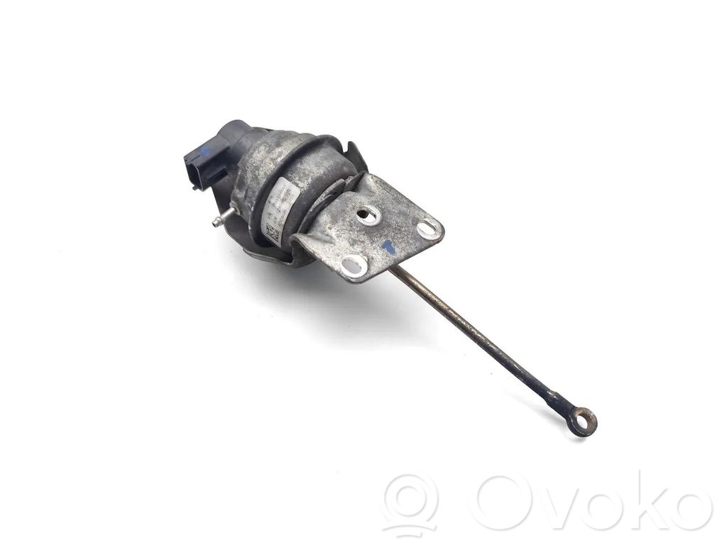 Opel Astra J Cześć układu próżniowego turbosprężarki 