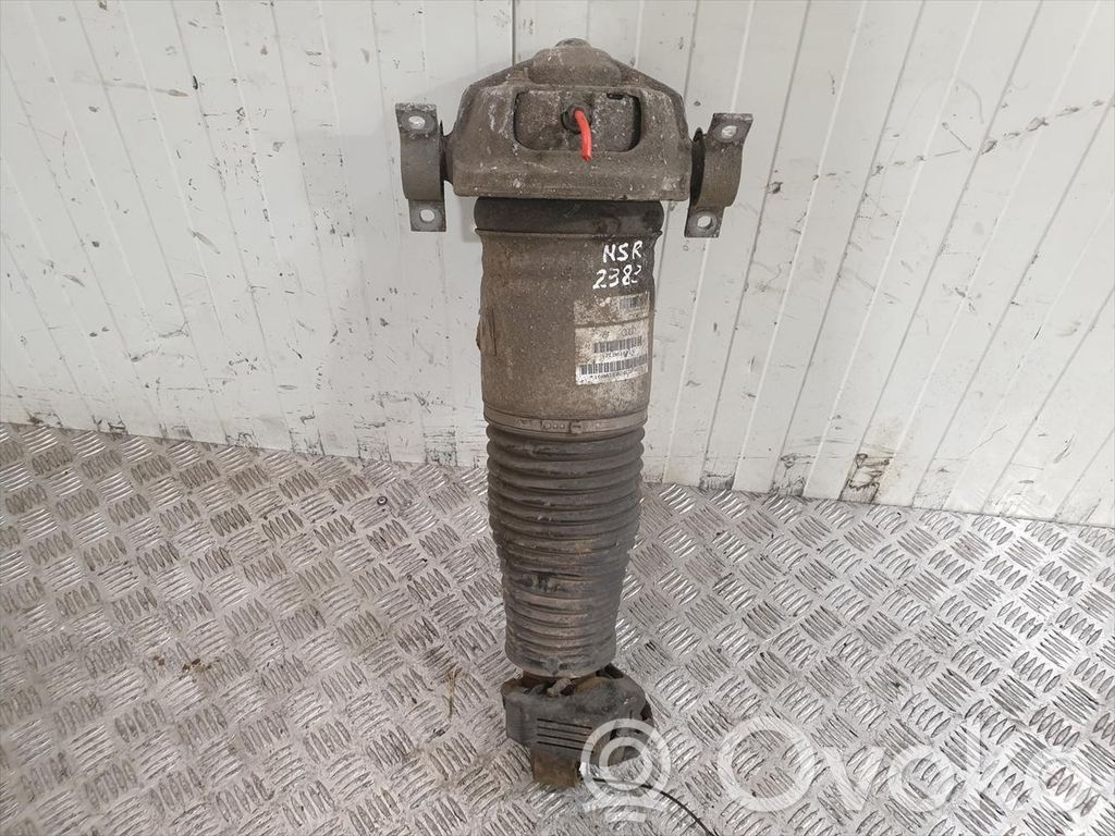 Audi Q7 4L Amortiguador/suspensión neumática 