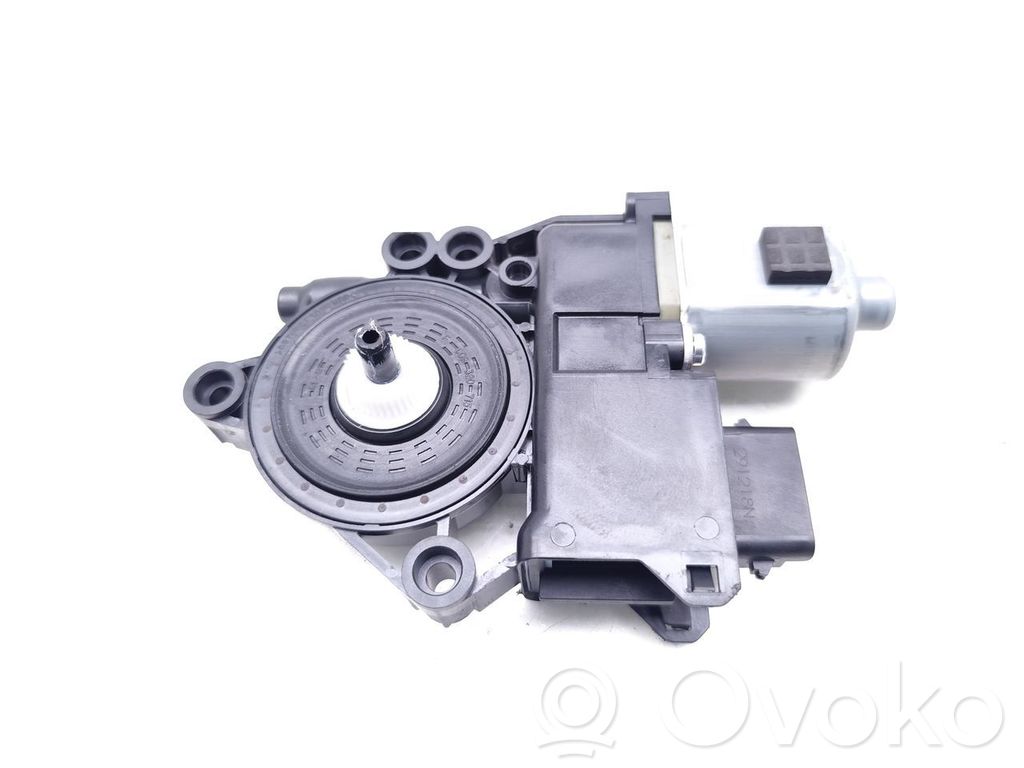 Fensterhebermotor Tür vorne   82460J7010